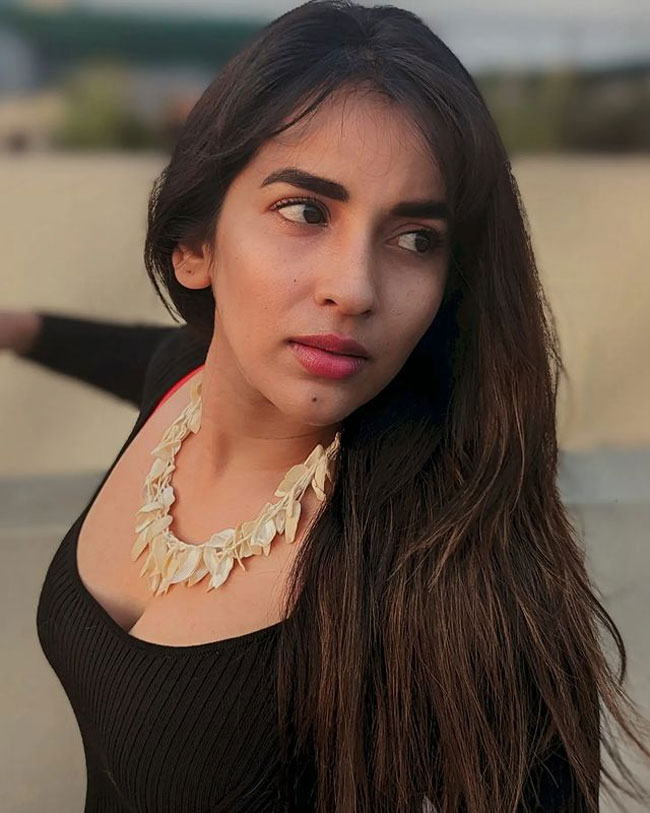 Staggering Poses of Komalee Prasaad In Black